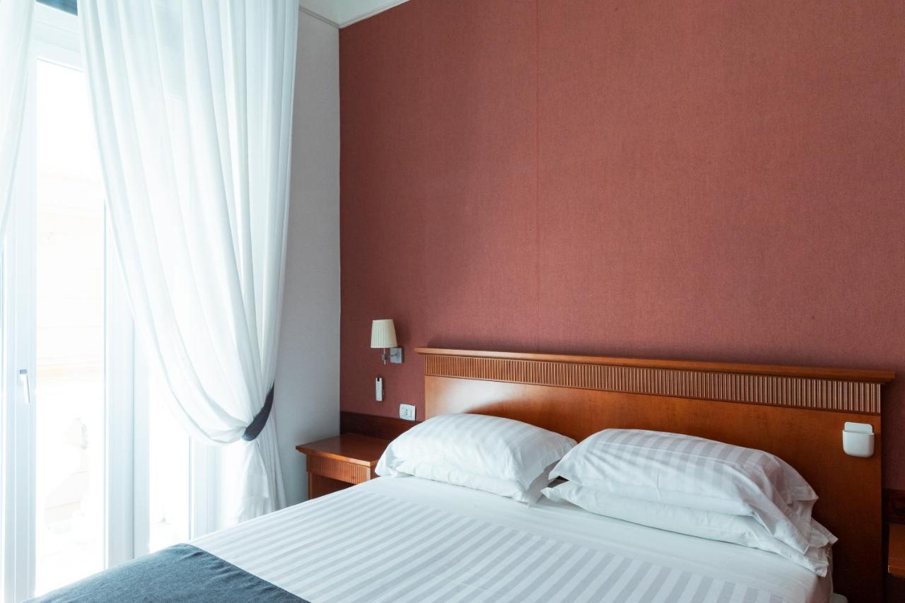 Rex Lifestyle Hotel نابولي المظهر الخارجي الصورة