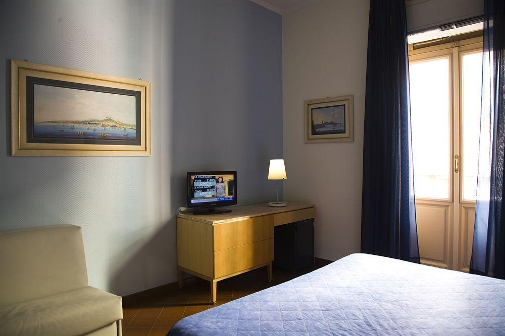 Rex Lifestyle Hotel نابولي المظهر الخارجي الصورة